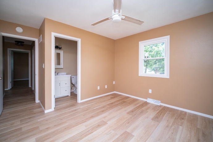 708 MISSION, FREEPORT, Illinois 61032, 3 Bedrooms Bedrooms, ,2 BathroomsBathrooms,House,For Sale,MISSION,202604259