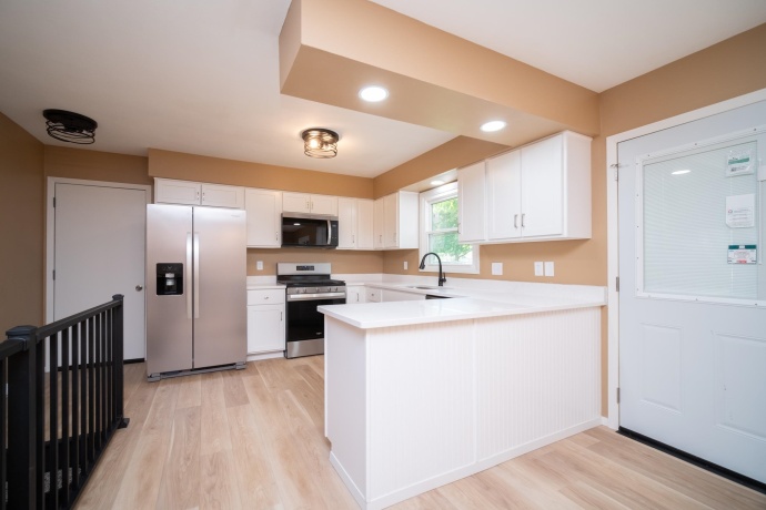 708 MISSION, FREEPORT, Illinois 61032, 3 Bedrooms Bedrooms, ,2 BathroomsBathrooms,House,For Sale,MISSION,202604259