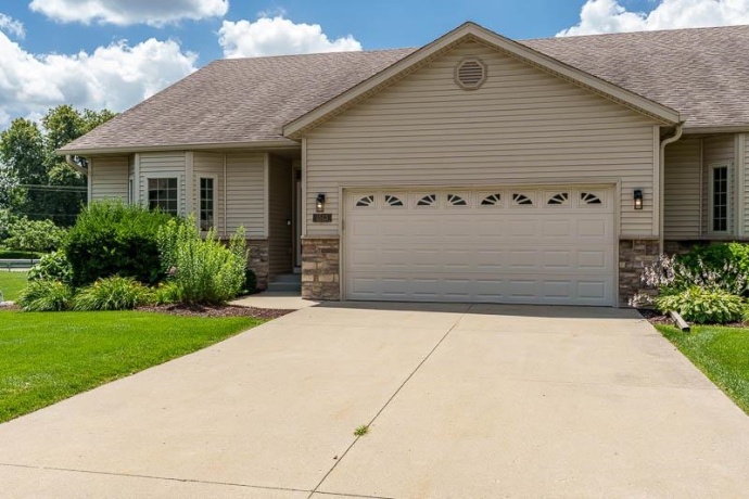 1513 Boulder Creek, ROCKFORD, Illinois 61108, 4 Bedrooms Bedrooms, ,3 BathroomsBathrooms,Condominium,For Sale,Boulder Creek,202604254