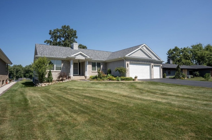 9508 SHORE, MACHESNEY PARK, Illinois 61115, 3 Bedrooms Bedrooms, ,2 BathroomsBathrooms,House,For Sale,SHORE,202604263