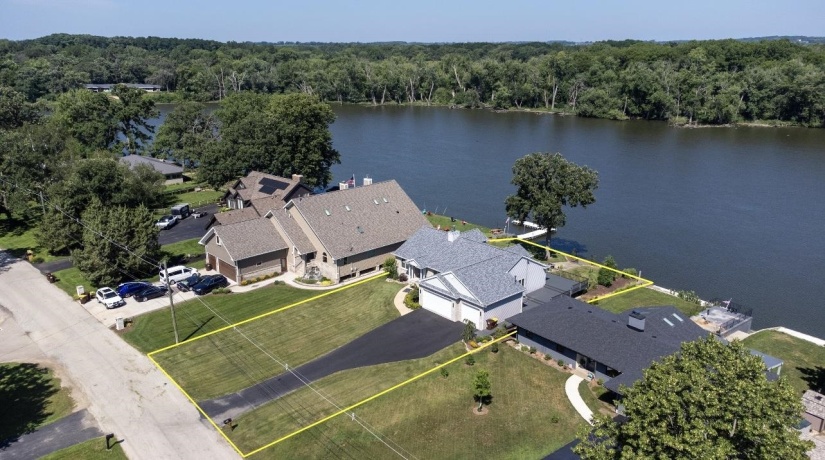 9508 SHORE, MACHESNEY PARK, Illinois 61115, 3 Bedrooms Bedrooms, ,2 BathroomsBathrooms,House,For Sale,SHORE,202604263