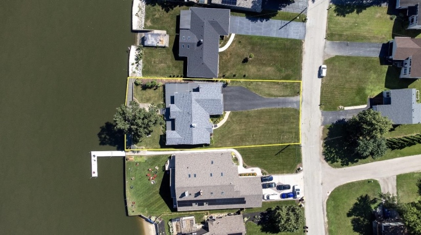9508 SHORE, MACHESNEY PARK, Illinois 61115, 3 Bedrooms Bedrooms, ,2 BathroomsBathrooms,House,For Sale,SHORE,202604263