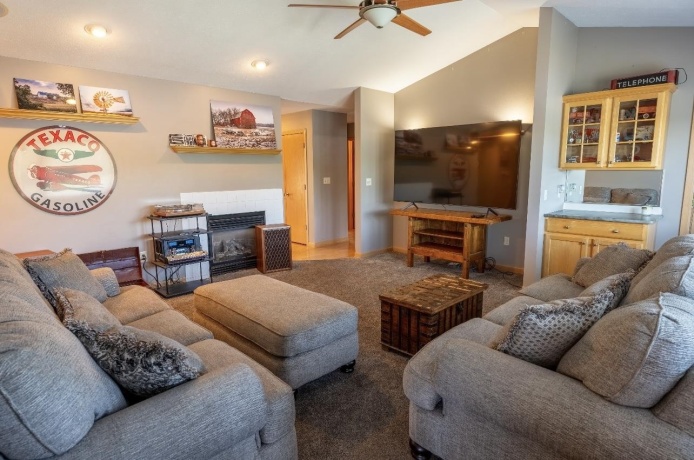 9508 SHORE, MACHESNEY PARK, Illinois 61115, 3 Bedrooms Bedrooms, ,2 BathroomsBathrooms,House,For Sale,SHORE,202604263