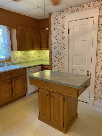 630 Bucklin, LaSalle, Illinois 61301, 4 Bedrooms Bedrooms, ,1 BathroomBathrooms,House,For Sale,Bucklin,202604264