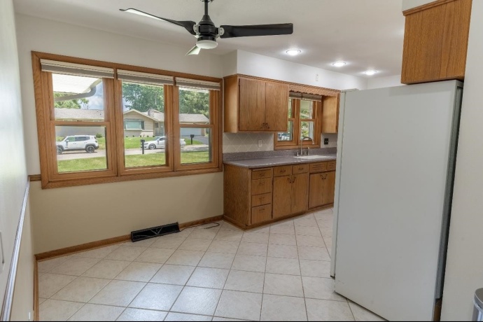 5715 KNOLLWOOD, ROCKFORD, Illinois 61107, 3 Bedrooms Bedrooms, ,1 BathroomBathrooms,House,For Sale,KNOLLWOOD,202604265
