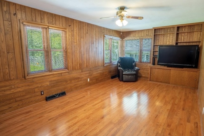 5715 KNOLLWOOD, ROCKFORD, Illinois 61107, 3 Bedrooms Bedrooms, ,1 BathroomBathrooms,House,For Sale,KNOLLWOOD,202604265