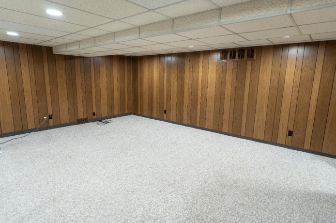 5715 KNOLLWOOD, ROCKFORD, Illinois 61107, 3 Bedrooms Bedrooms, ,1 BathroomBathrooms,House,For Sale,KNOLLWOOD,202604265