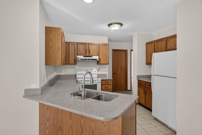 5326 SAND PIPER, LOVES PARK, Illinois 61111, 2 Bedrooms Bedrooms, ,2 BathroomsBathrooms,Condominium,For Sale,SAND PIPER,202604266