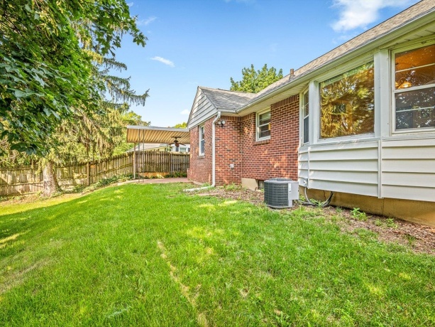 110 Calvin Park, ROCKFORD, Illinois 61108, 2 Bedrooms Bedrooms, ,1 BathroomBathrooms,House,For Sale,Calvin Park,202604276