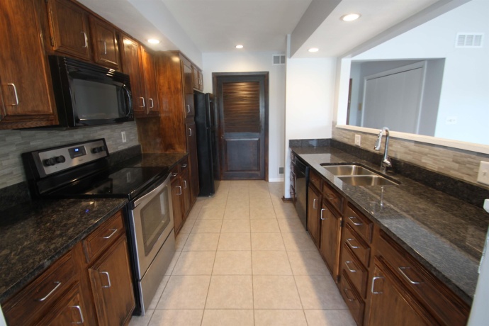 967 Indian Ter #6, ROCKFORD, Illinois 61103, 2 Bedrooms Bedrooms, ,1 BathroomBathrooms,Condominium,For Sale,Indian Ter #6,202604277