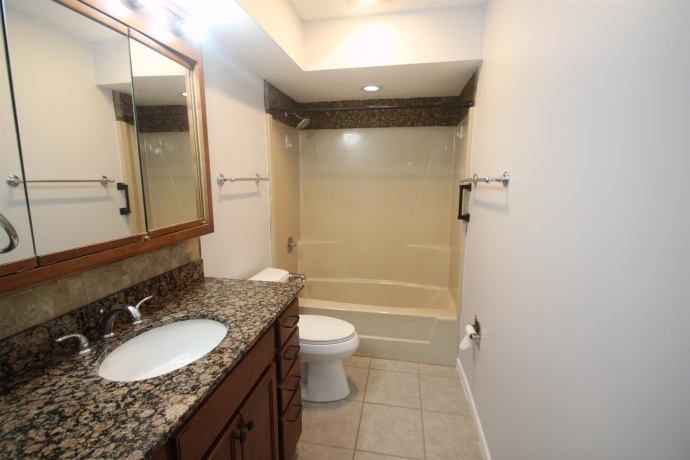 967 Indian Ter #6, ROCKFORD, Illinois 61103, 2 Bedrooms Bedrooms, ,1 BathroomBathrooms,Condominium,For Sale,Indian Ter #6,202604277
