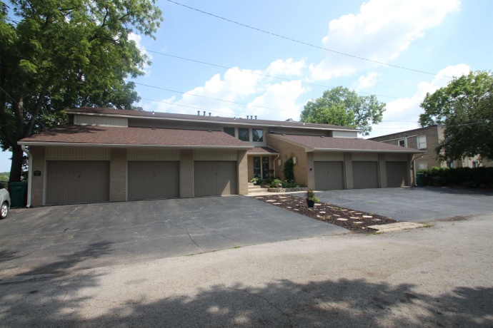 967 Indian Ter #6, ROCKFORD, Illinois 61103, 2 Bedrooms Bedrooms, ,1 BathroomBathrooms,Condominium,For Sale,Indian Ter #6,202604277
