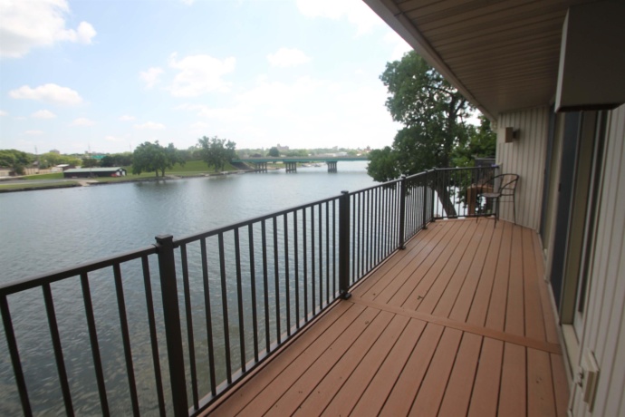 967 Indian Ter #6, ROCKFORD, Illinois 61103, 2 Bedrooms Bedrooms, ,1 BathroomBathrooms,Condominium,For Sale,Indian Ter #6,202604277