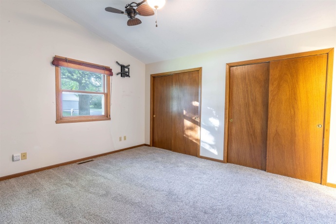 4584 Hampstead, LOVES PARK, Illinois 61111, 3 Bedrooms Bedrooms, ,2 BathroomsBathrooms,House,For Sale,Hampstead,202604115