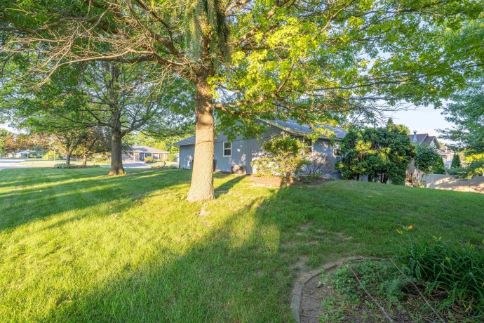 4584 Hampstead, LOVES PARK, Illinois 61111, 3 Bedrooms Bedrooms, ,2 BathroomsBathrooms,House,For Sale,Hampstead,202604115