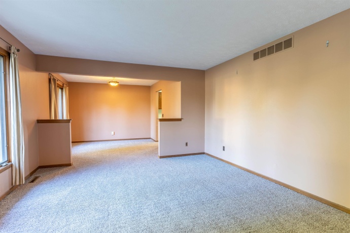 4584 Hampstead, LOVES PARK, Illinois 61111, 3 Bedrooms Bedrooms, ,2 BathroomsBathrooms,House,For Sale,Hampstead,202604115