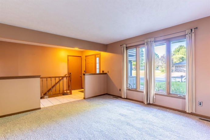 4584 Hampstead, LOVES PARK, Illinois 61111, 3 Bedrooms Bedrooms, ,2 BathroomsBathrooms,House,For Sale,Hampstead,202604115