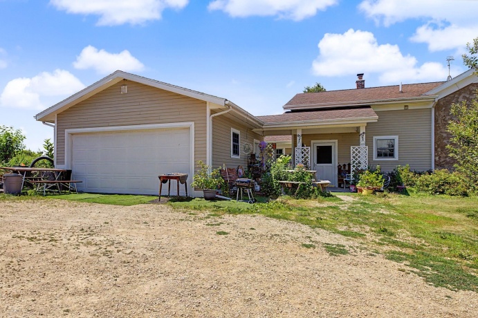 6089 Willow, STOCKTON, Illinois 61085, 3 Bedrooms Bedrooms, ,2 BathroomsBathrooms,House,For Sale,Willow,202604279