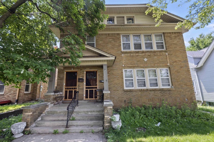 2215 13th, ROCKFORD, Illinois 61104, ,2 Units,For Sale,13th,202604280