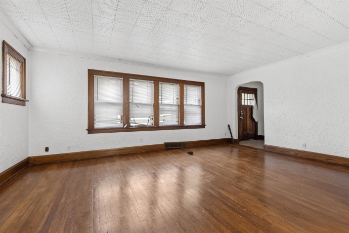 2215 13th, ROCKFORD, Illinois 61104, ,2 Units,For Sale,13th,202604280