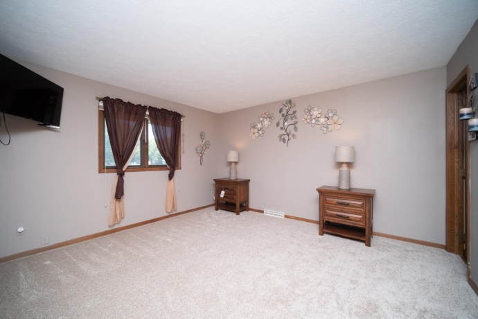 1781 Bracknel, ROCKFORD, Illinois 61103, 4 Bedrooms Bedrooms, ,2 BathroomsBathrooms,House,For Sale,Bracknel,202604282