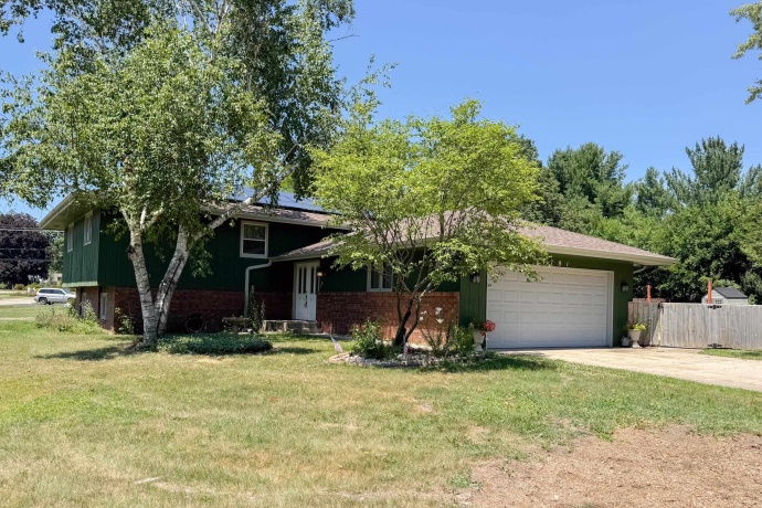 1781 Bracknel, ROCKFORD, Illinois 61103, 4 Bedrooms Bedrooms, ,2 BathroomsBathrooms,House,For Sale,Bracknel,202604282