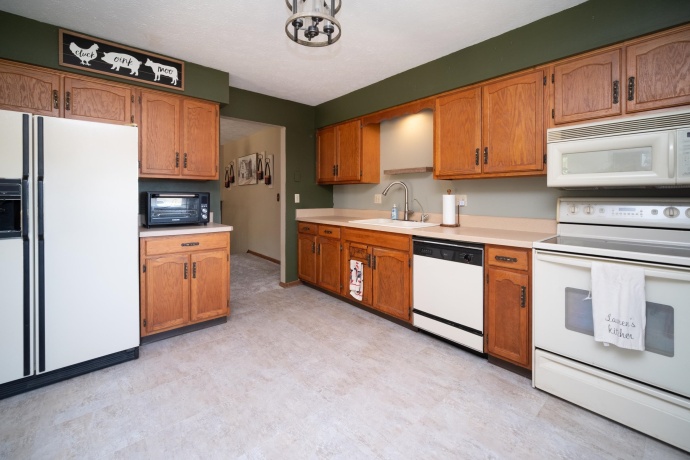 1781 Bracknel, ROCKFORD, Illinois 61103, 4 Bedrooms Bedrooms, ,2 BathroomsBathrooms,House,For Sale,Bracknel,202604282