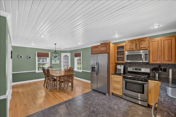 1615 Carney, ROCKFORD, Illinois 61103, 3 Bedrooms Bedrooms, ,1 BathroomBathrooms,House,For Sale,Carney,202604072