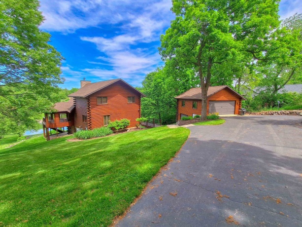 23-99 Brighton, LAKE CARROLL, Illinois 61046, 4 Bedrooms Bedrooms, ,3 BathroomsBathrooms,House,For Sale,Brighton,202604285