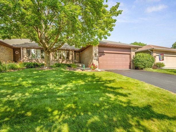 1130 FOX CHASE, ROCKFORD, Illinois 61107, 2 Bedrooms Bedrooms, ,3 BathroomsBathrooms,Condominium,For Sale,FOX CHASE,202604290