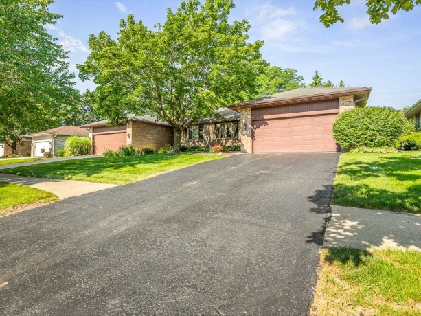 1130 FOX CHASE, ROCKFORD, Illinois 61107, 2 Bedrooms Bedrooms, ,3 BathroomsBathrooms,Condominium,For Sale,FOX CHASE,202604290