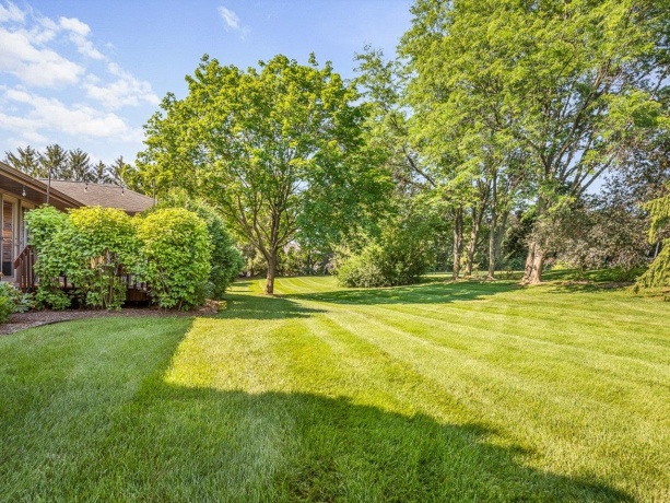 1130 FOX CHASE, ROCKFORD, Illinois 61107, 2 Bedrooms Bedrooms, ,3 BathroomsBathrooms,Condominium,For Sale,FOX CHASE,202604290