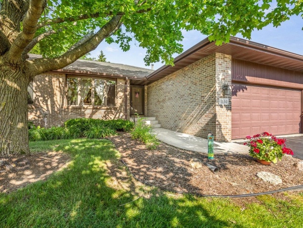 1130 FOX CHASE, ROCKFORD, Illinois 61107, 2 Bedrooms Bedrooms, ,3 BathroomsBathrooms,Condominium,For Sale,FOX CHASE,202604290