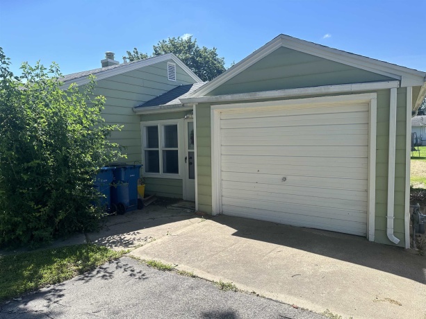 1717 LAWN, SAVANNA, Illinois 61074, 2 Bedrooms Bedrooms, ,1 BathroomBathrooms,House,For Sale,LAWN,202604288