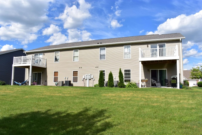 6337 Oak Crest, LOVES PARK, Illinois 61111, 2 Bedrooms Bedrooms, ,2 BathroomsBathrooms,Condominium,For Sale,Oak Crest,202604296