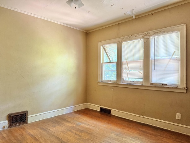 1645 7TH, ROCKFORD, Illinois 61104, ,3 - 4 Units,For Sale,7TH,202604299