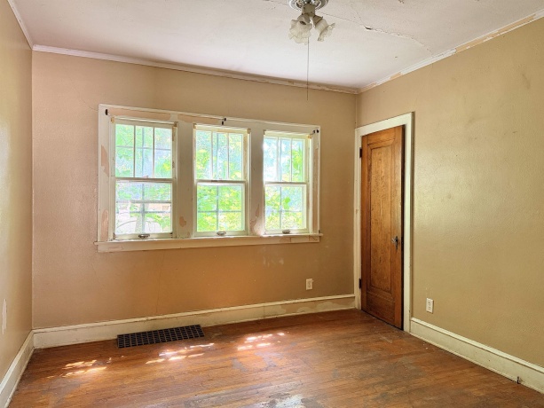 1645 7TH, ROCKFORD, Illinois 61104, ,3 - 4 Units,For Sale,7TH,202604299