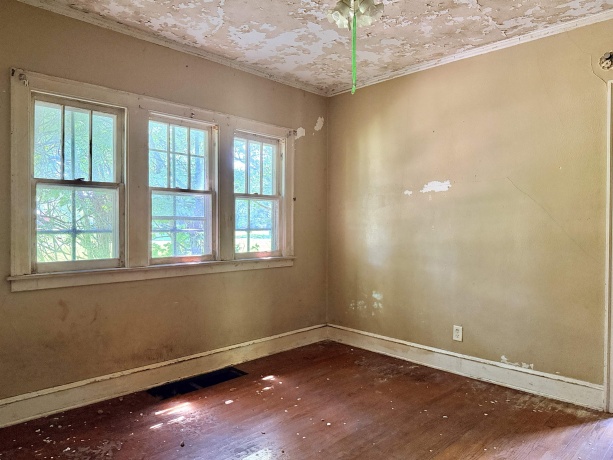 1645 7TH, ROCKFORD, Illinois 61104, ,3 - 4 Units,For Sale,7TH,202604299