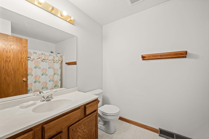 8974 Pecatonica, PECATONICA, Illinois 61063, 3 Bedrooms Bedrooms, ,2 BathroomsBathrooms,House,For Sale,Pecatonica,202604300