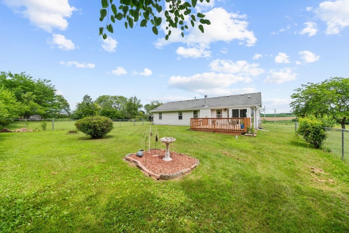 8974 Pecatonica, PECATONICA, Illinois 61063, 3 Bedrooms Bedrooms, ,2 BathroomsBathrooms,House,For Sale,Pecatonica,202604300