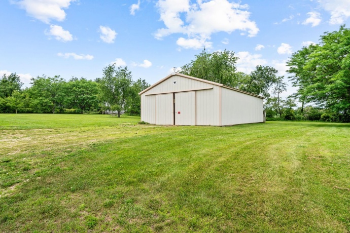 8974 Pecatonica, PECATONICA, Illinois 61063, 3 Bedrooms Bedrooms, ,2 BathroomsBathrooms,House,For Sale,Pecatonica,202604300
