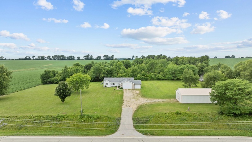 8974 Pecatonica, PECATONICA, Illinois 61063, 3 Bedrooms Bedrooms, ,2 BathroomsBathrooms,House,For Sale,Pecatonica,202604300