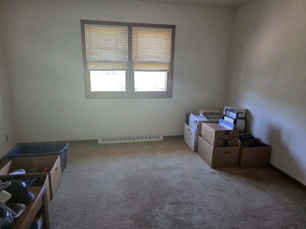 1402 Winter, FREEPORT, Illinois 61032, 3 Bedrooms Bedrooms, ,1 BathroomBathrooms,House,For Sale,Winter,202604302