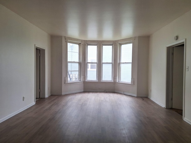 214 Bloomington, Streator, Illinois 61364, 1 Bedroom Bedrooms, ,1 BathroomBathrooms,House,For Sale,Bloomington,202604304