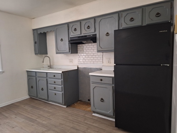 214 Bloomington, Streator, Illinois 61364, 1 Bedroom Bedrooms, ,1 BathroomBathrooms,House,For Sale,Bloomington,202604304