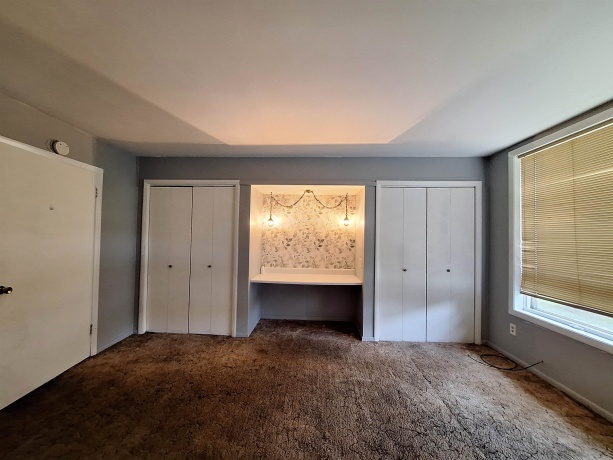 214 Bloomington, Streator, Illinois 61364, 1 Bedroom Bedrooms, ,1 BathroomBathrooms,House,For Sale,Bloomington,202604304