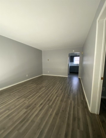 214 Bloomington, Streator, Illinois 61364, 1 Bedroom Bedrooms, ,1 BathroomBathrooms,House,For Sale,Bloomington,202604305