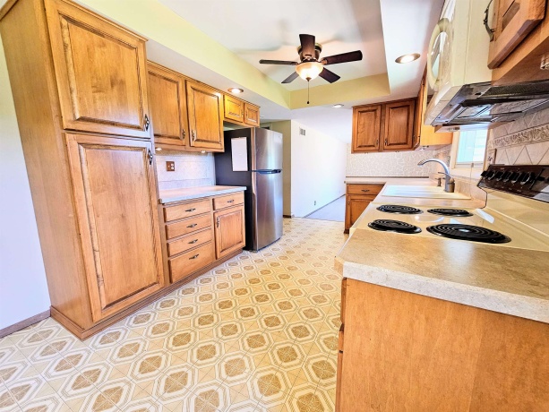 742 Aura, ROCKFORD, Illinois 61108, 3 Bedrooms Bedrooms, ,2 BathroomsBathrooms,House,For Sale,Aura,202604306