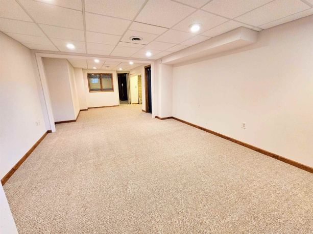 742 Aura, ROCKFORD, Illinois 61108, 3 Bedrooms Bedrooms, ,2 BathroomsBathrooms,House,For Sale,Aura,202604306