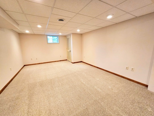 742 Aura, ROCKFORD, Illinois 61108, 3 Bedrooms Bedrooms, ,2 BathroomsBathrooms,House,For Sale,Aura,202604306